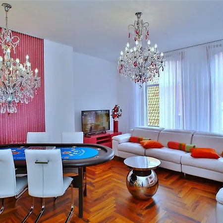Luxury Family Houses Apartment Delft